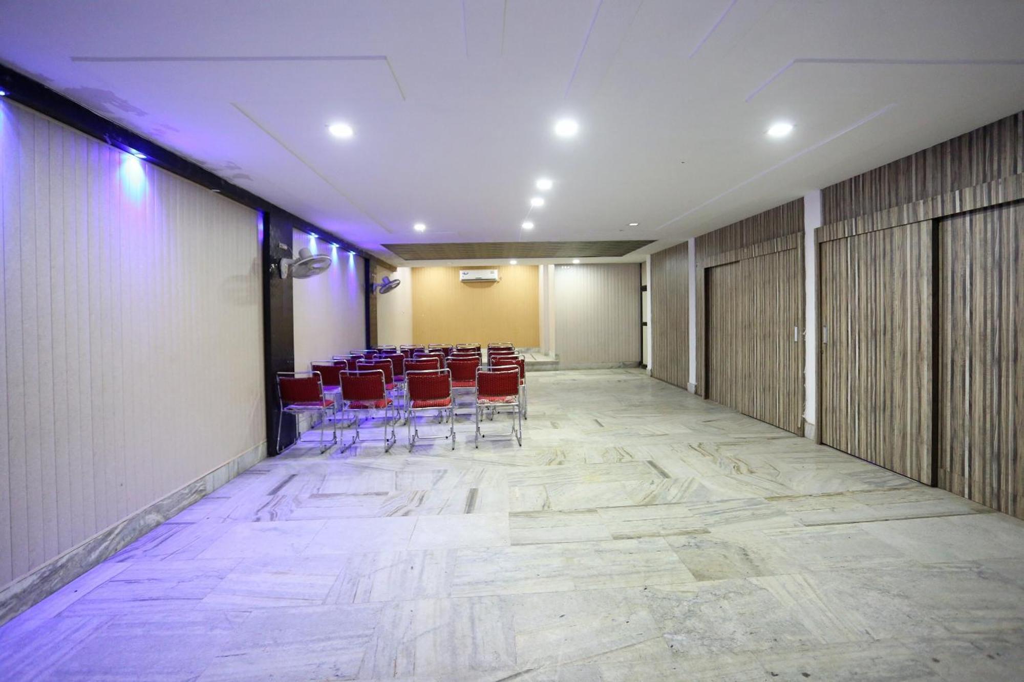 Hotel O Kanha Continental Agra  Εξωτερικό φωτογραφία
