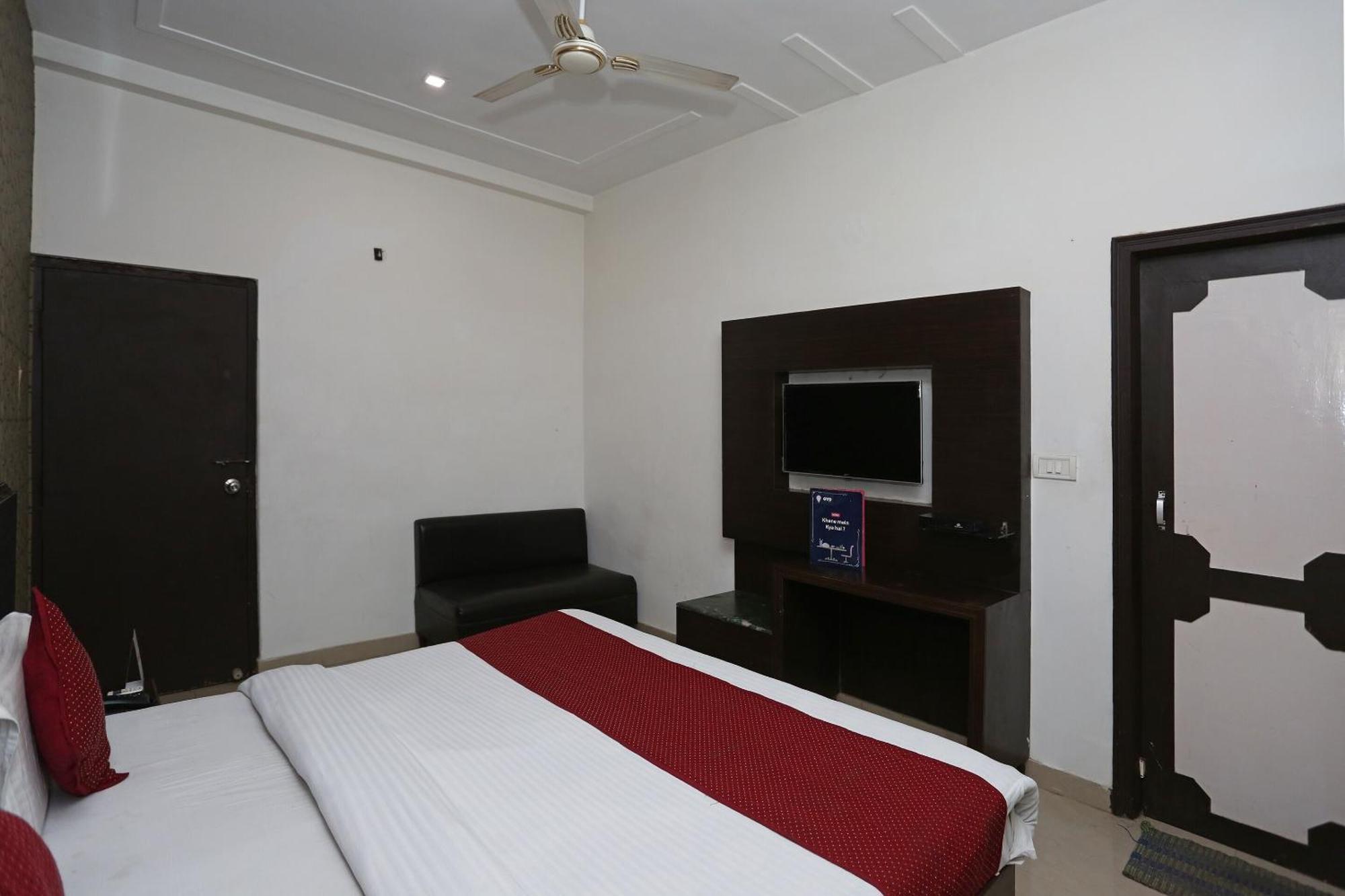Hotel O Kanha Continental Agra  Εξωτερικό φωτογραφία