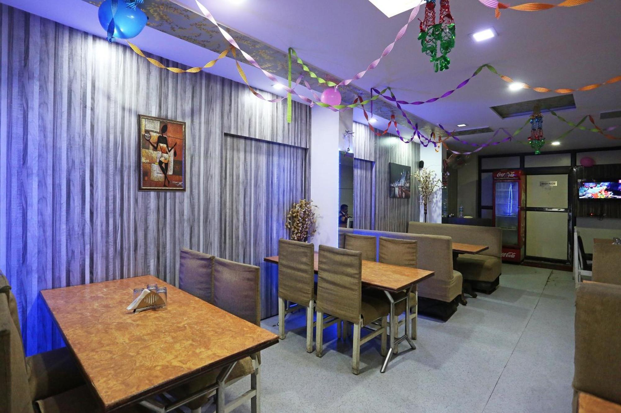 Hotel O Kanha Continental Agra  Εξωτερικό φωτογραφία