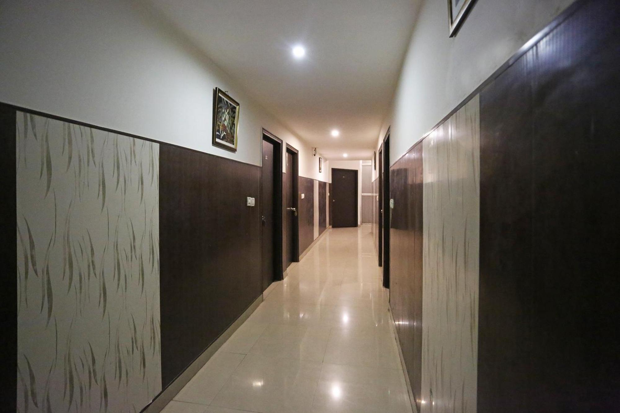 Hotel O Kanha Continental Agra  Εξωτερικό φωτογραφία